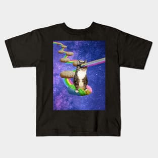 Cute tabby cat in outer space shooting cool rainbows from the sunglasses Kids T-Shirt